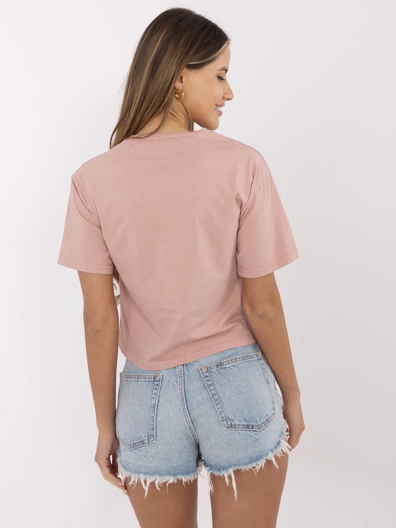 Brudnoróżowy krótki t-shirt z napisem RUE PARIS 