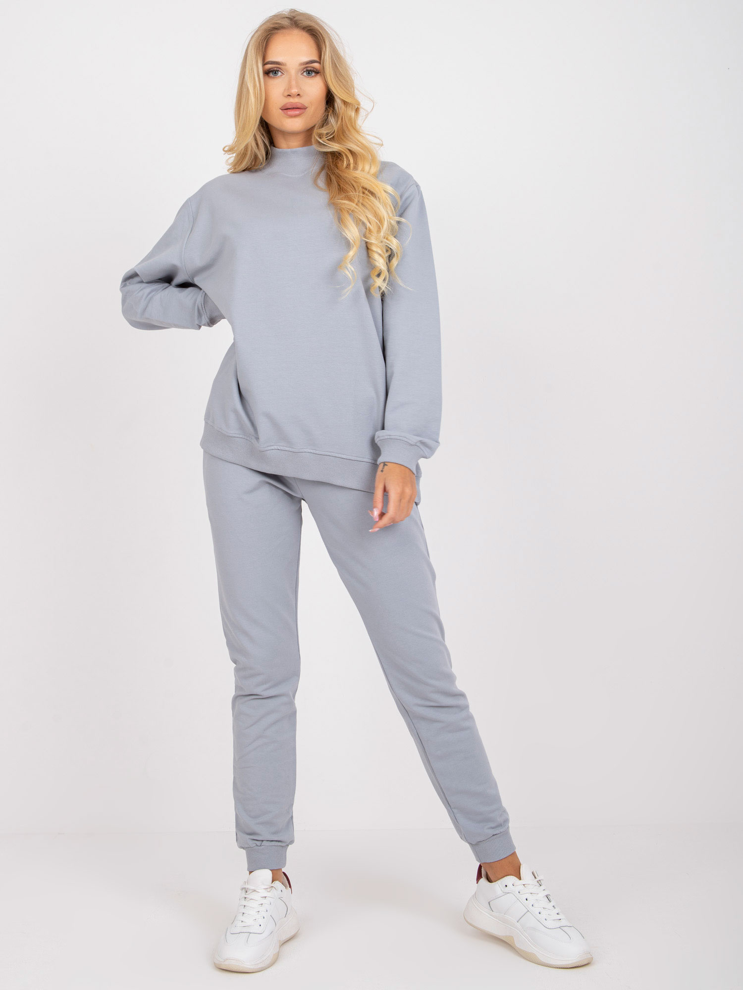 Szara dresowa bluza basic oversize z długim rękawem 