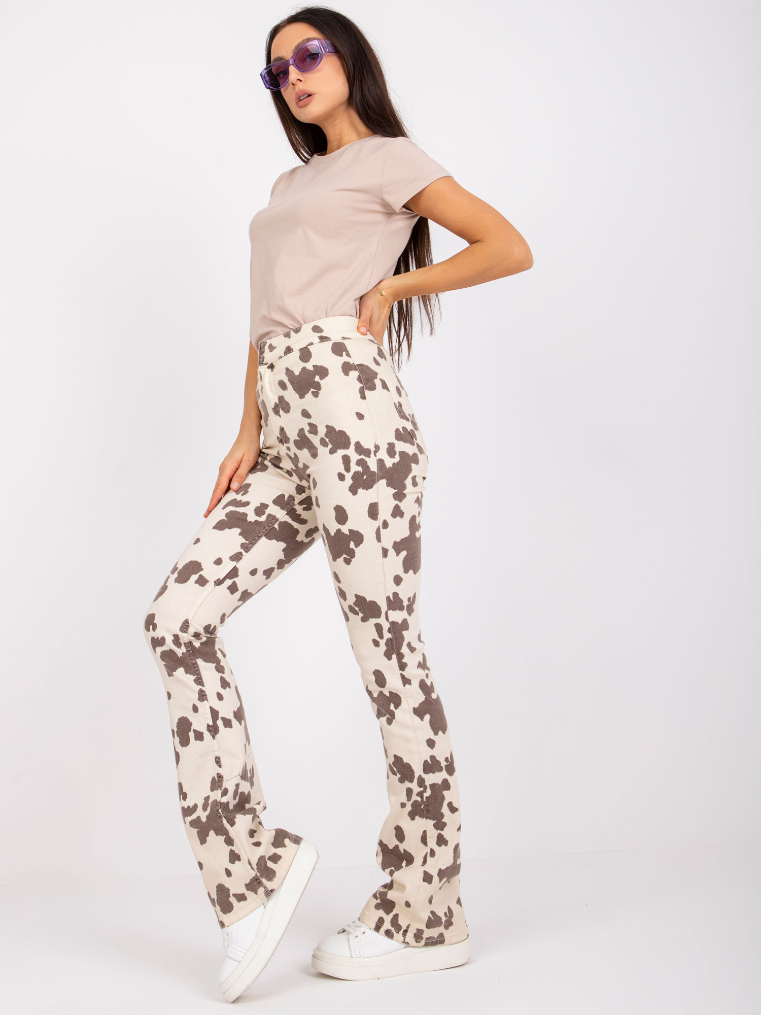 Beige basic t-shirt Peachy.
