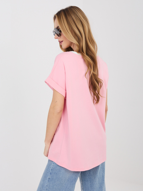Pastelowa różowa damska bluzka z wypukłym napisem