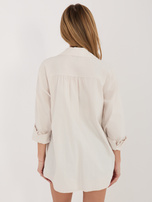 Jasnobeżowa klasyczna koszula z długim rękawem