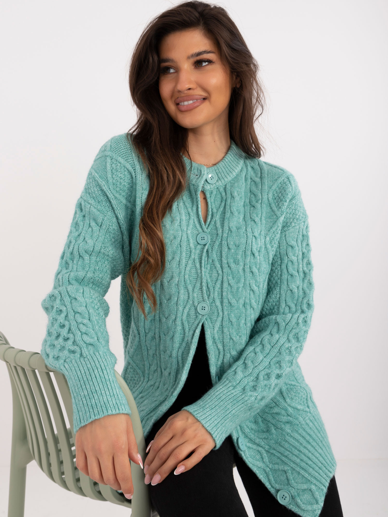 Sweter mietowy