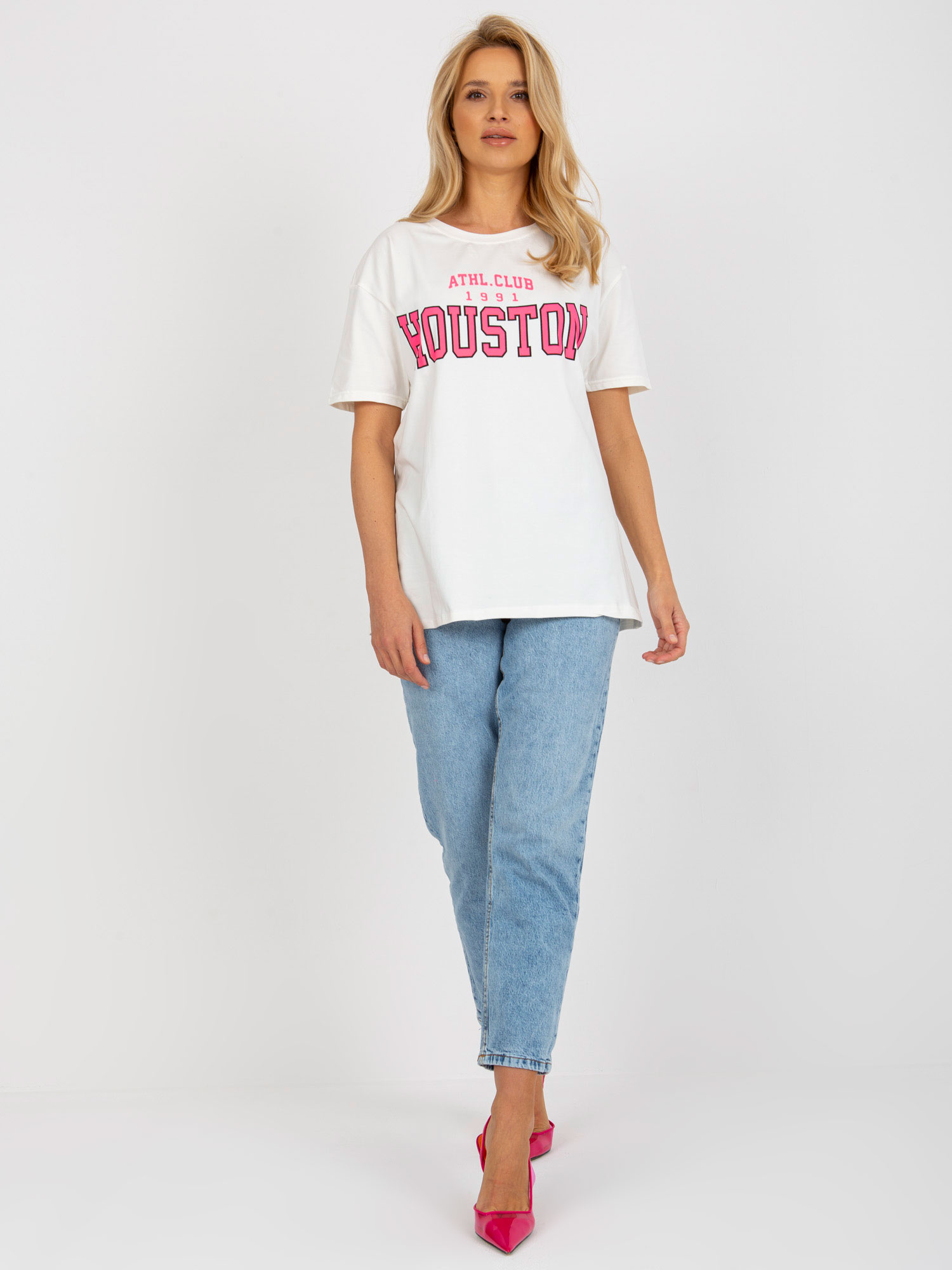 Ecru luźny damski t-shirt z nadrukiem