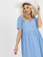 Jasnoniebieska sukienka midi z falbaną i krótkim rękawem OCH BELLA