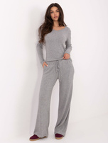 Szary prążkowany sweter z domieszką wiskozy 