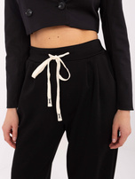 Hurtownia online Czarne dresowe spodnie z kieszeniami