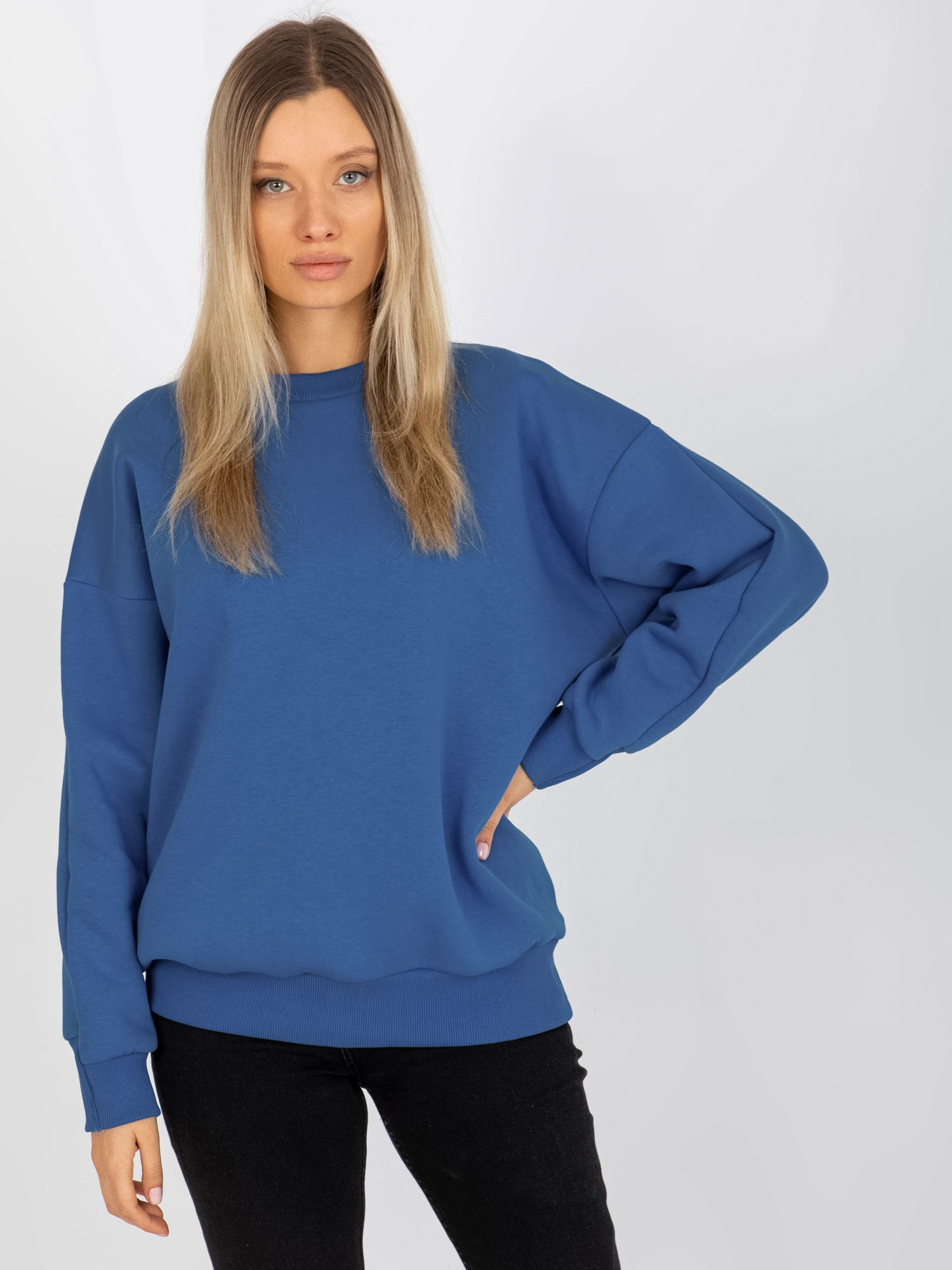 Ciemnoniebieska dresowa bluza basic oversize