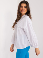 Hurt white casual women's shirt in oversized cut.