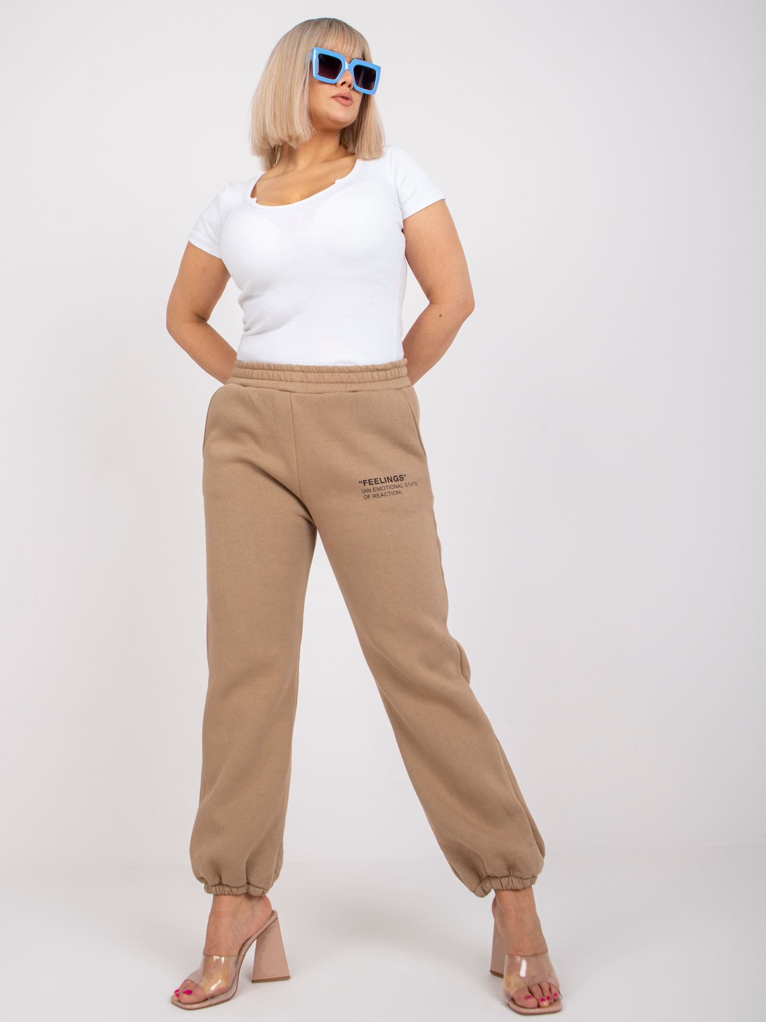Ciemnobeżowe dresowe spodnie plus size bawełniane Banni