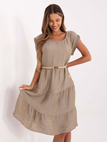 Ciemnobeżowa rozkloszowana sukienka z paskiem