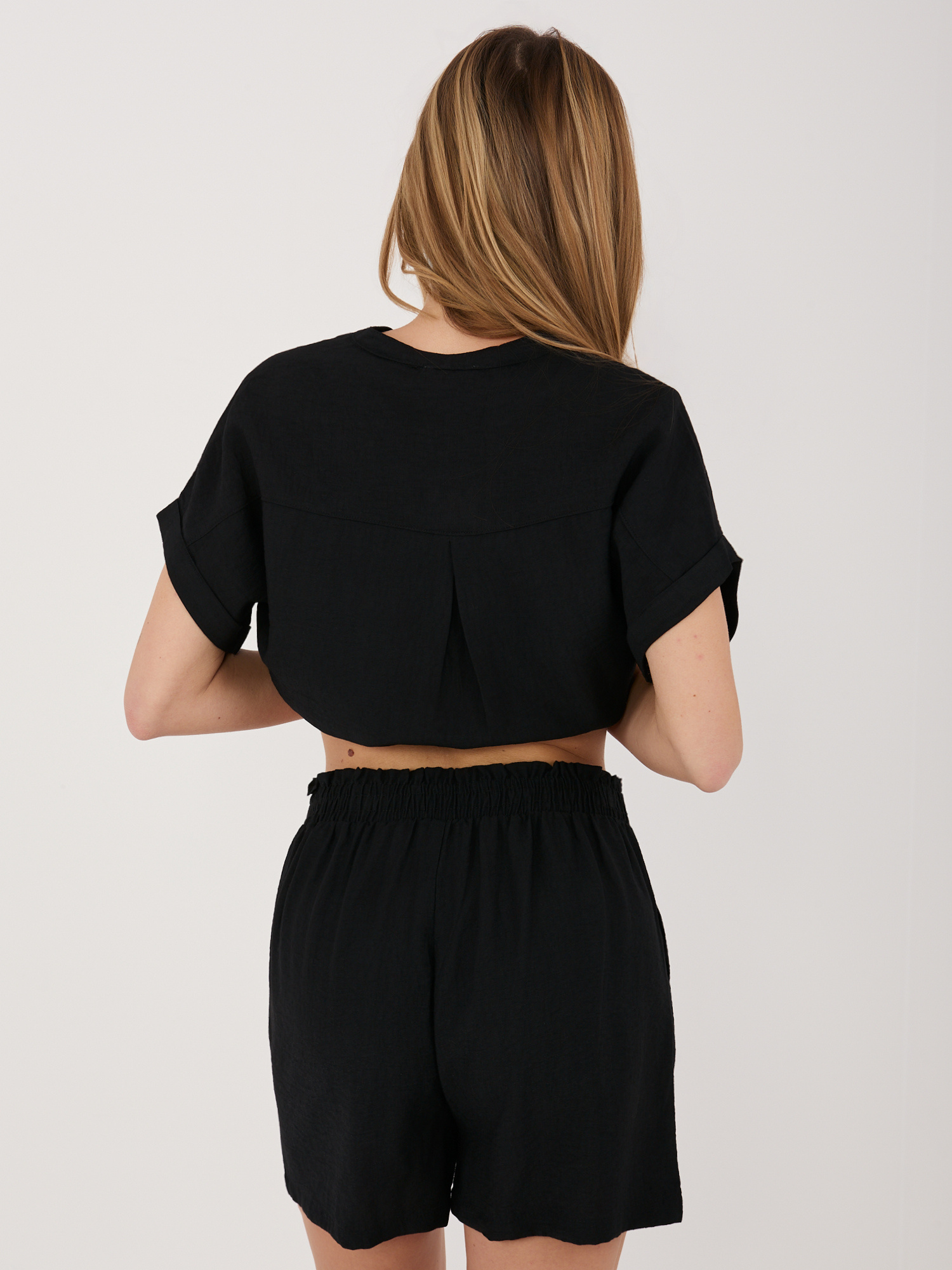 Czarne letnie szorty z kieszeniami  SUBLEVEL 