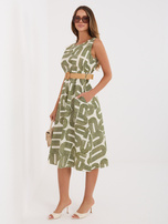 Zielona letnia sukienka z kieszeniami 