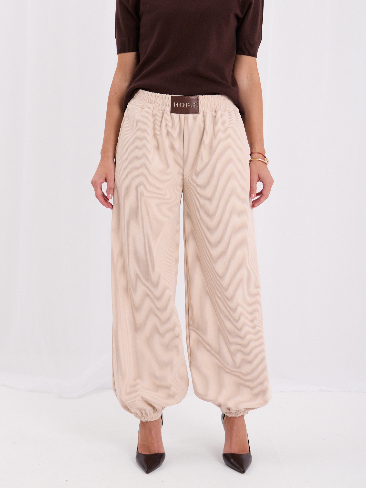 RUE PARIS Light beige corduroy pants with an elastic waistband.