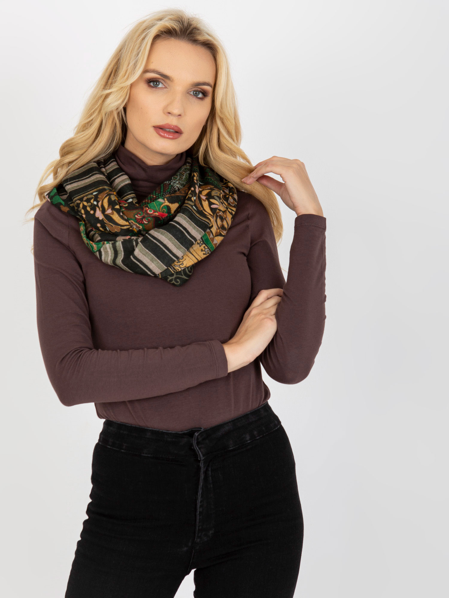 Khaki damska chusta komin z printami