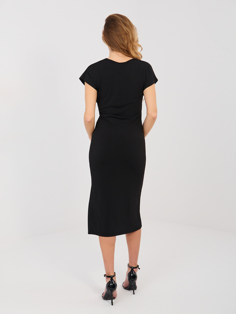 Czarna koktajlowa sukienka z drapowaniem