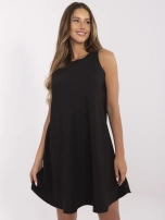 Czarna trapezowa sukienka bez rękawów