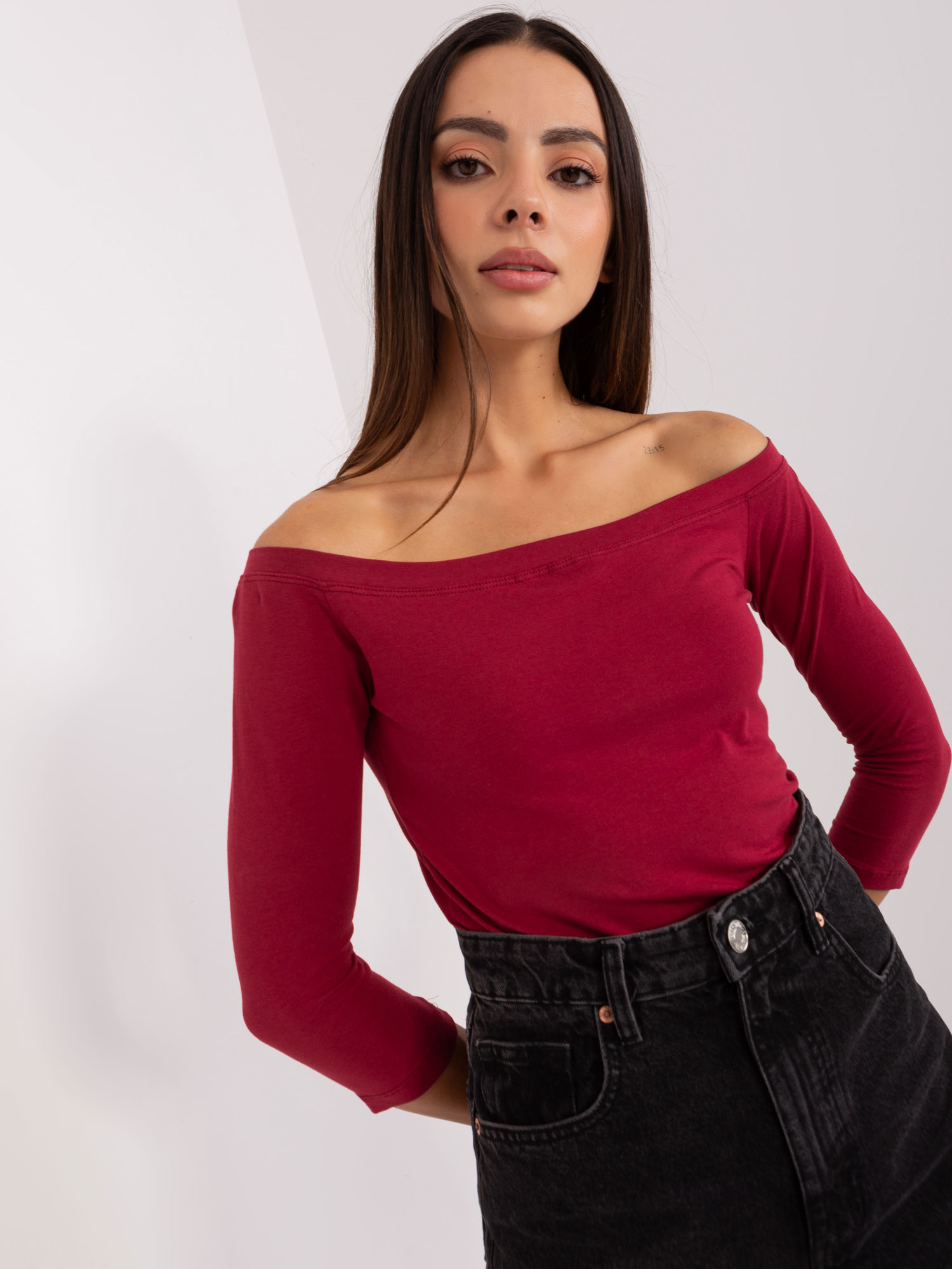 Bordowa dopasowana bluzka hiszpanka BASIC FEEL GOOD