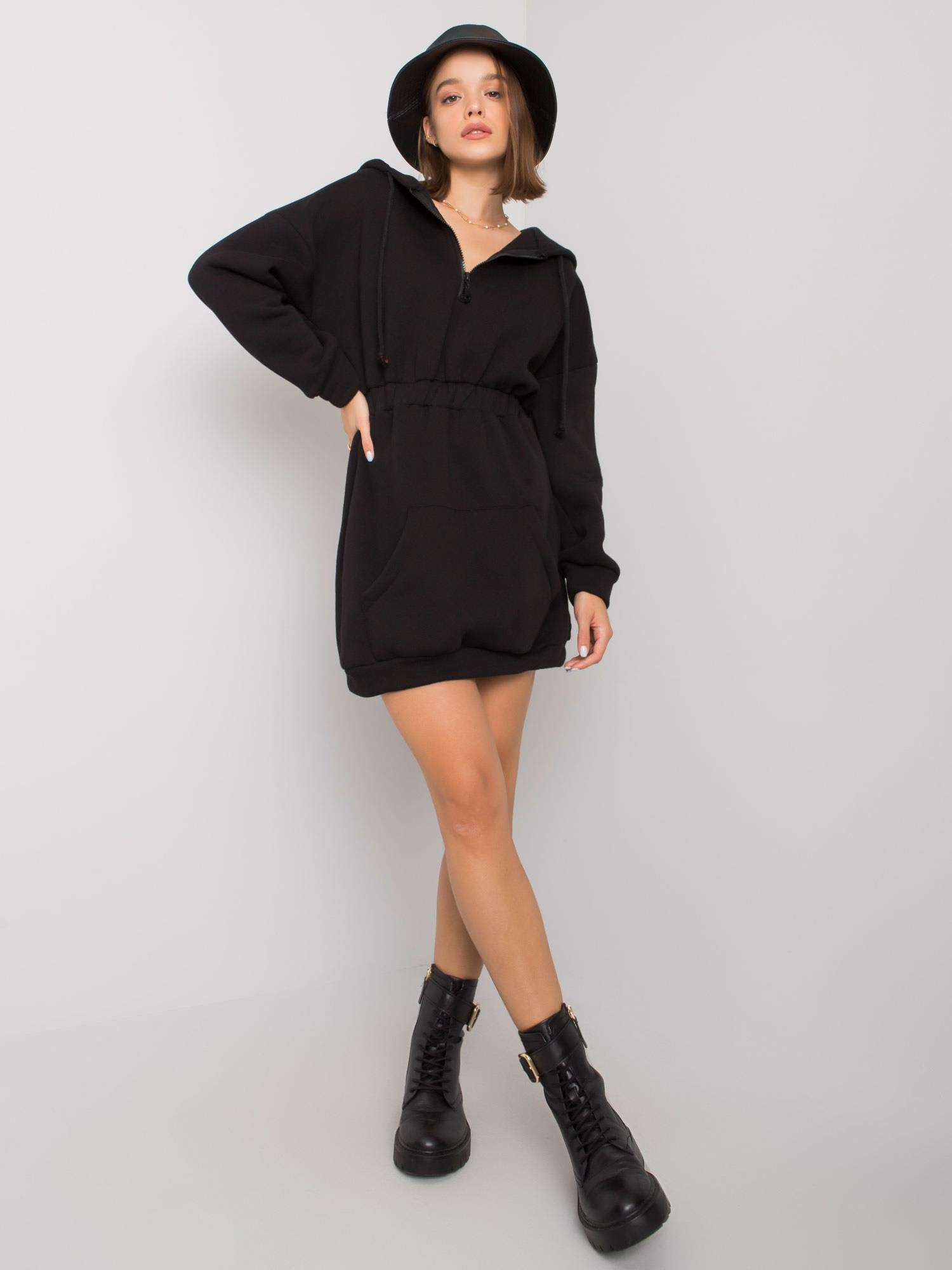 Schwarzes Sweatkleid mit Kapuze Skyla.