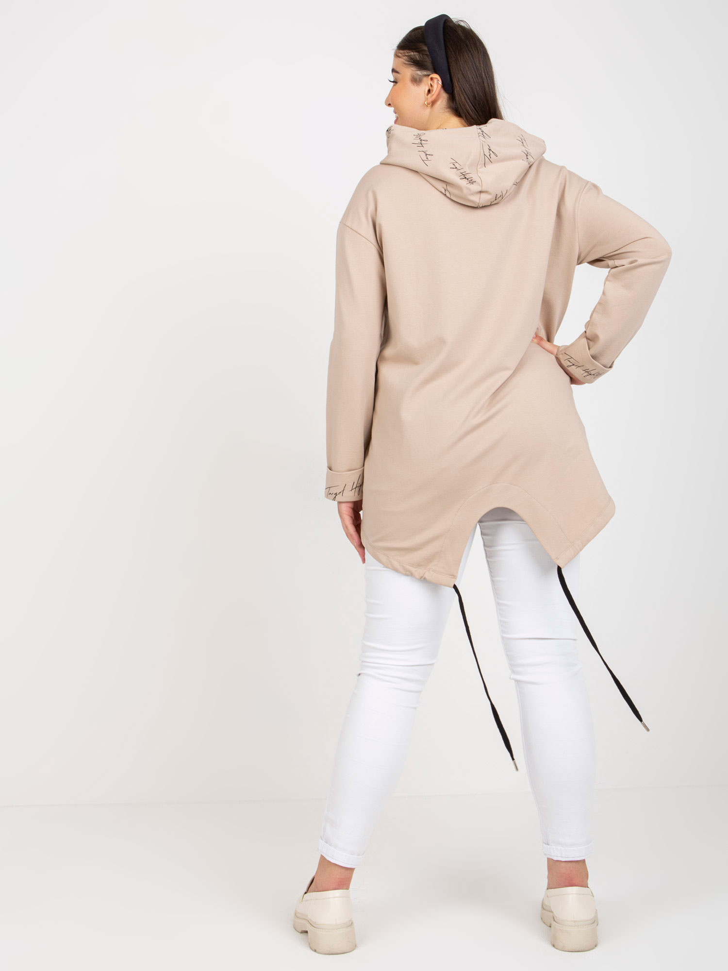 Beżowa rozpinana bluza plus size z kapturem i kieszeniami