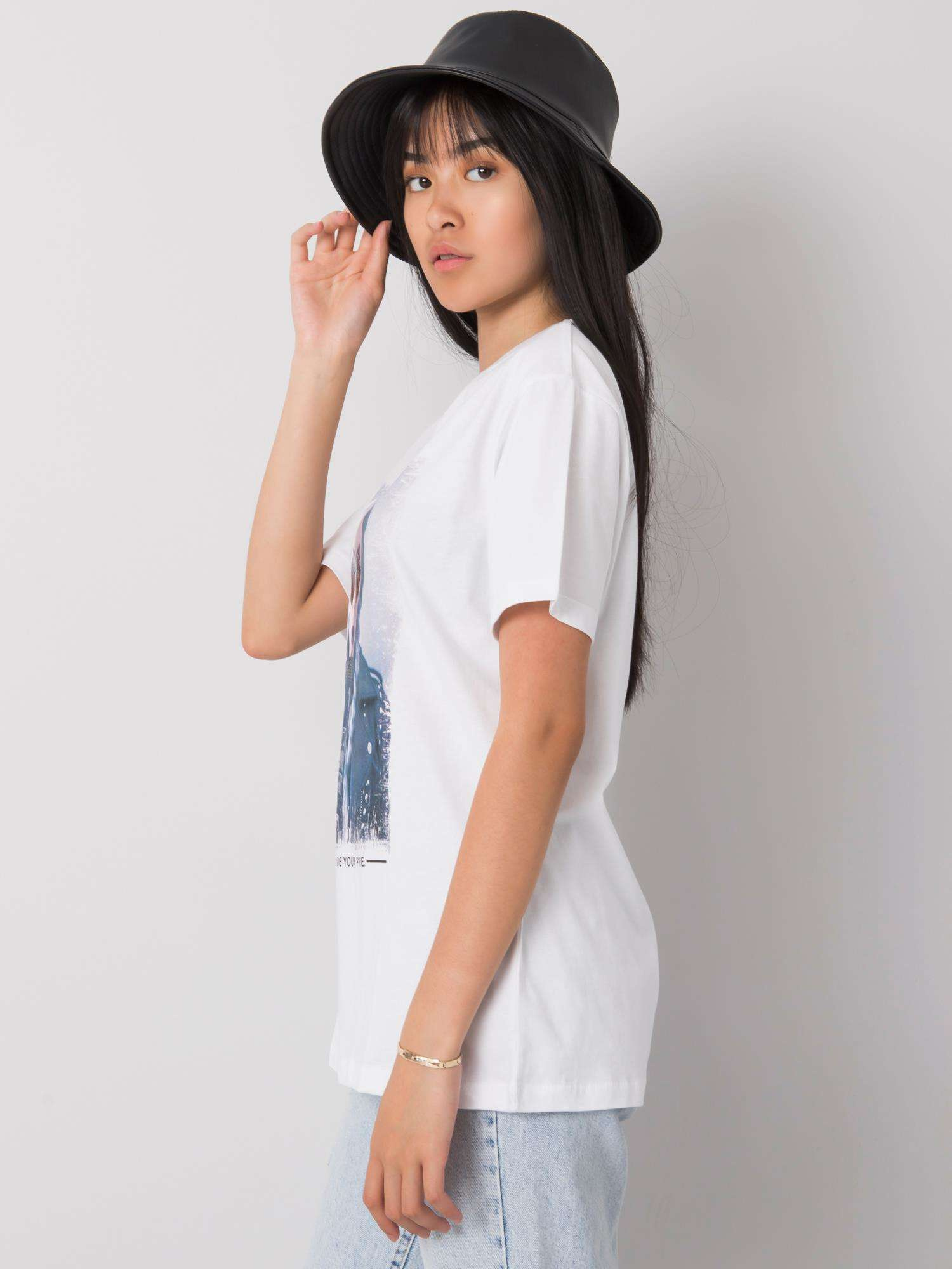 Biały t-shirt z nadrukiem Kemmy