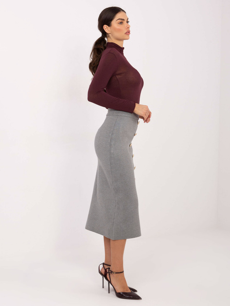 Szara dzianinowa spódnica bez zadęcia