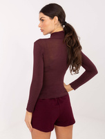 Burgundowa cienka bluzka z golfem