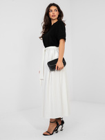 Ecru midi spódnica z kieszeniami