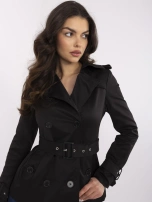 Czarny krótki trencz z dwurzędowym zapięciem