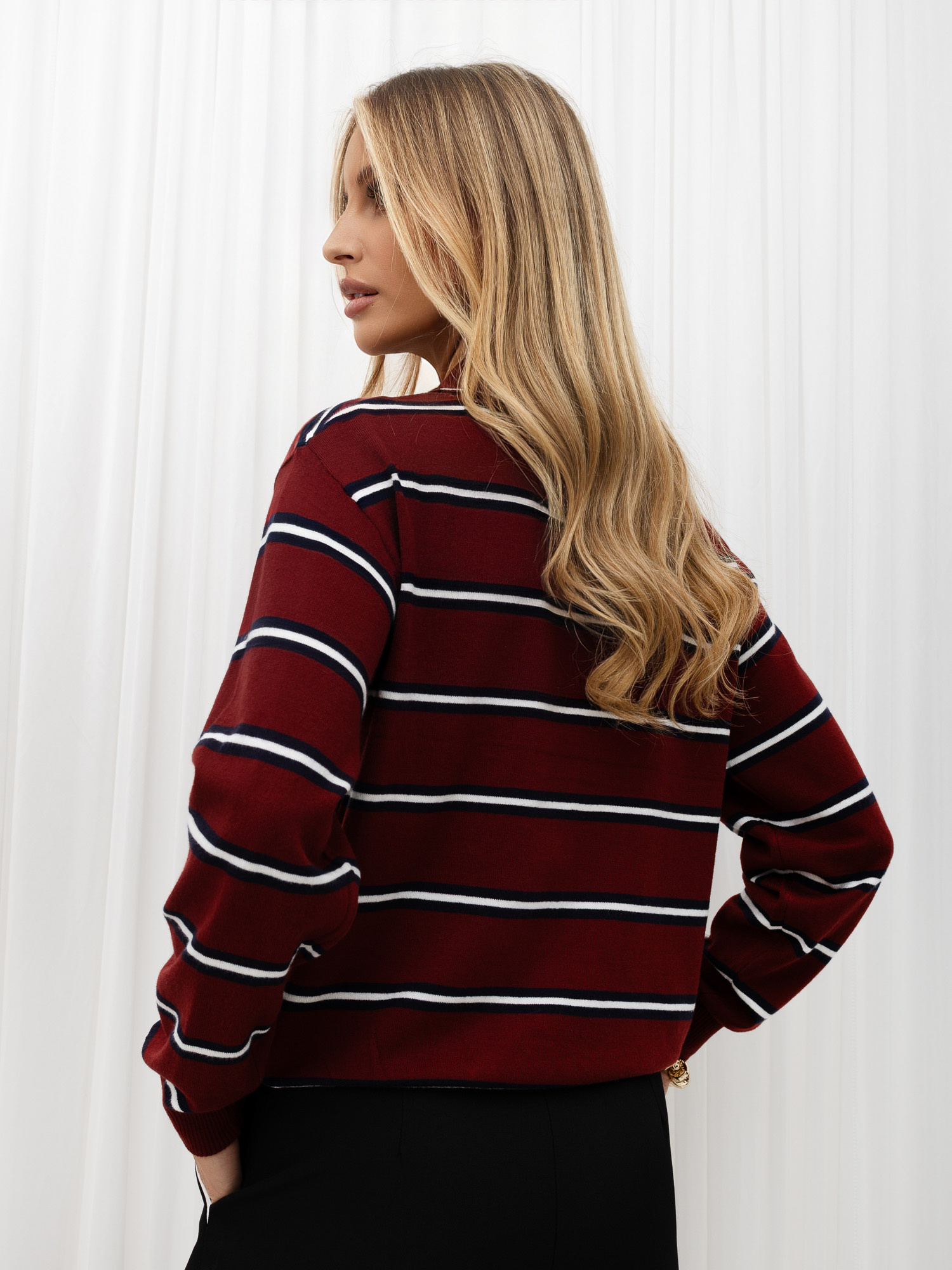 Bordowy damski sweter polo w paski