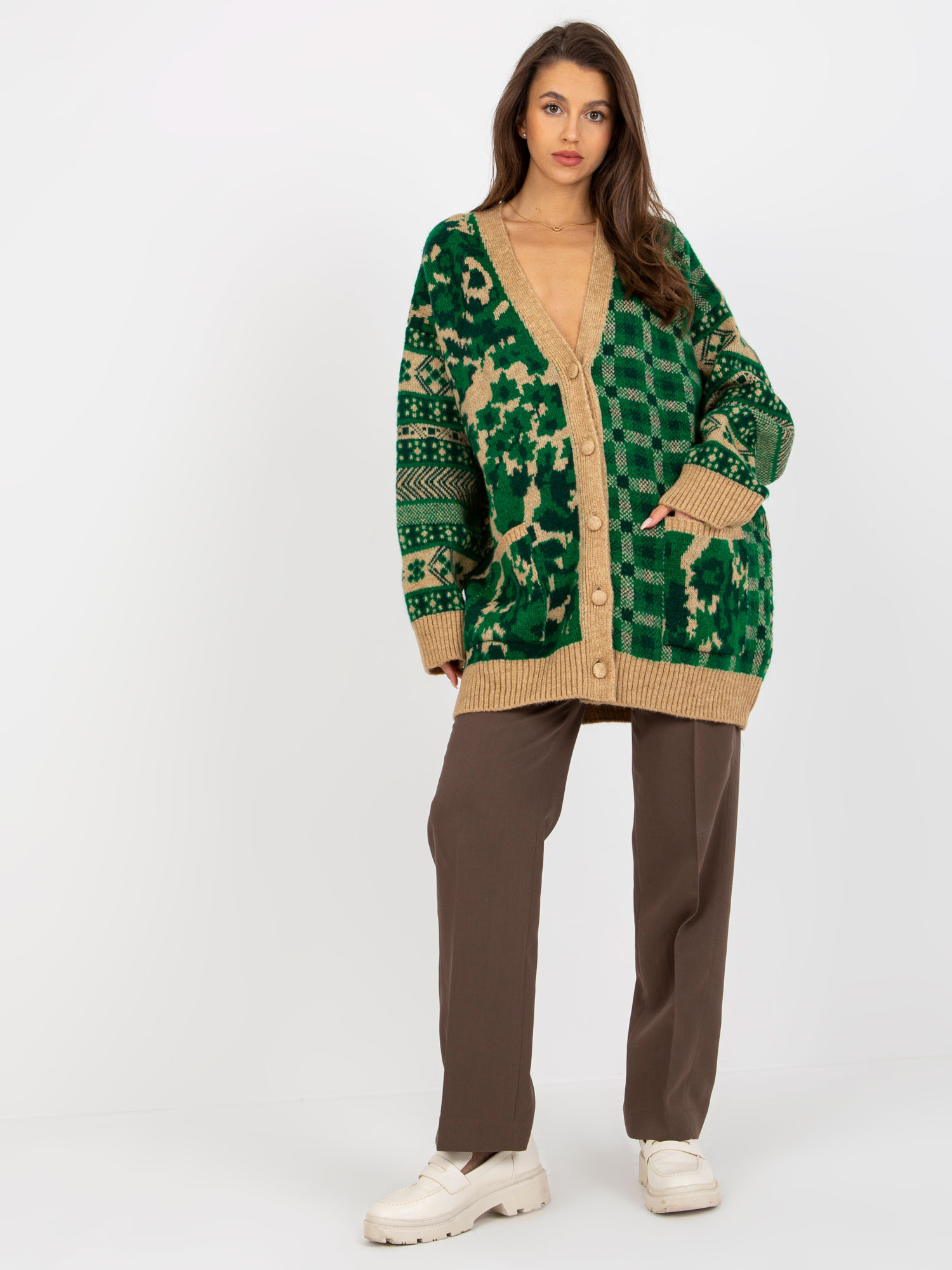 Zielono-camelowy ciepły sweter rozpinany oversize