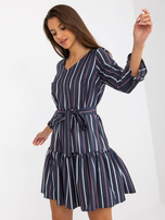 Hurt Granatowa rozkloszowana sukienka koktajlowa w paski