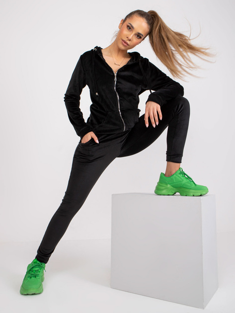 Czarny damski komplet dwuczęściowy z weluru Ilaria