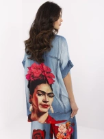 Niebieska rozpinana koszula damska z nadrukiem