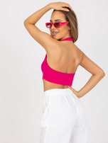Hurtownia Fuksjowy prążkowany crop top basic na szyję RUE PARIS