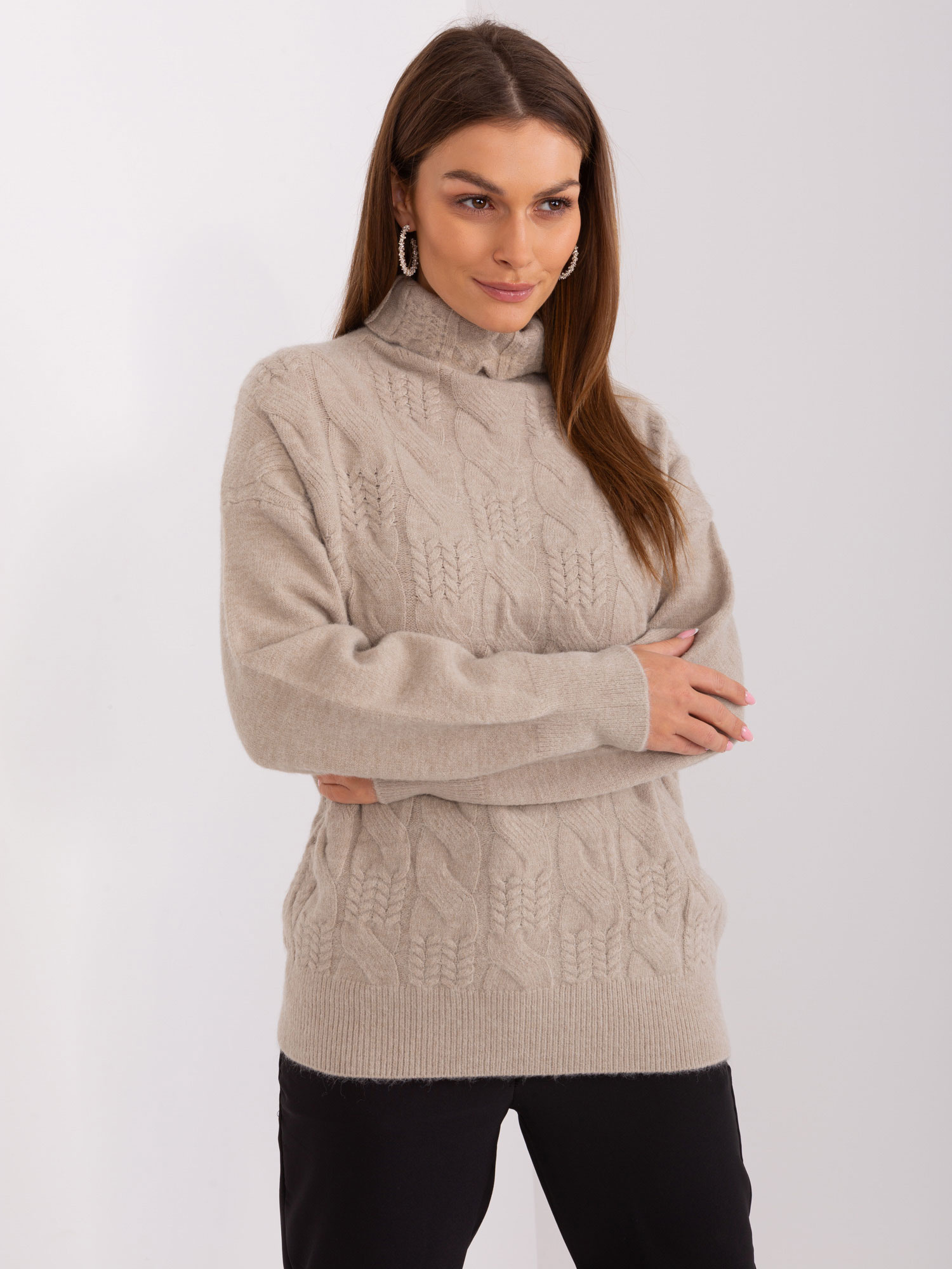 Sweter ciemny bezowy
