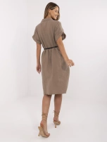 Brązowa muślinowa sukienka szmizjerka z paskiem