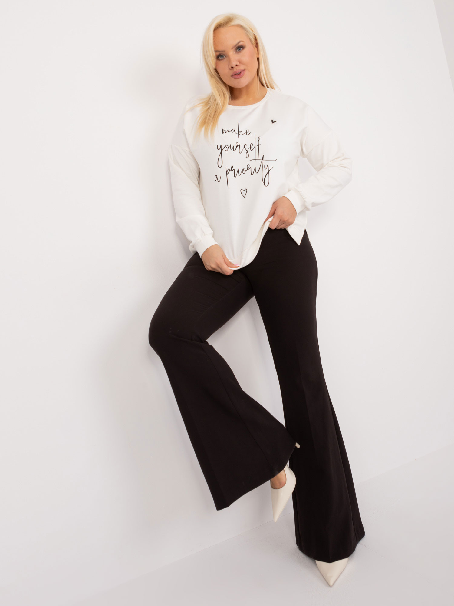 Hurtownia Ecru bluzka plus size z długim rękawem 