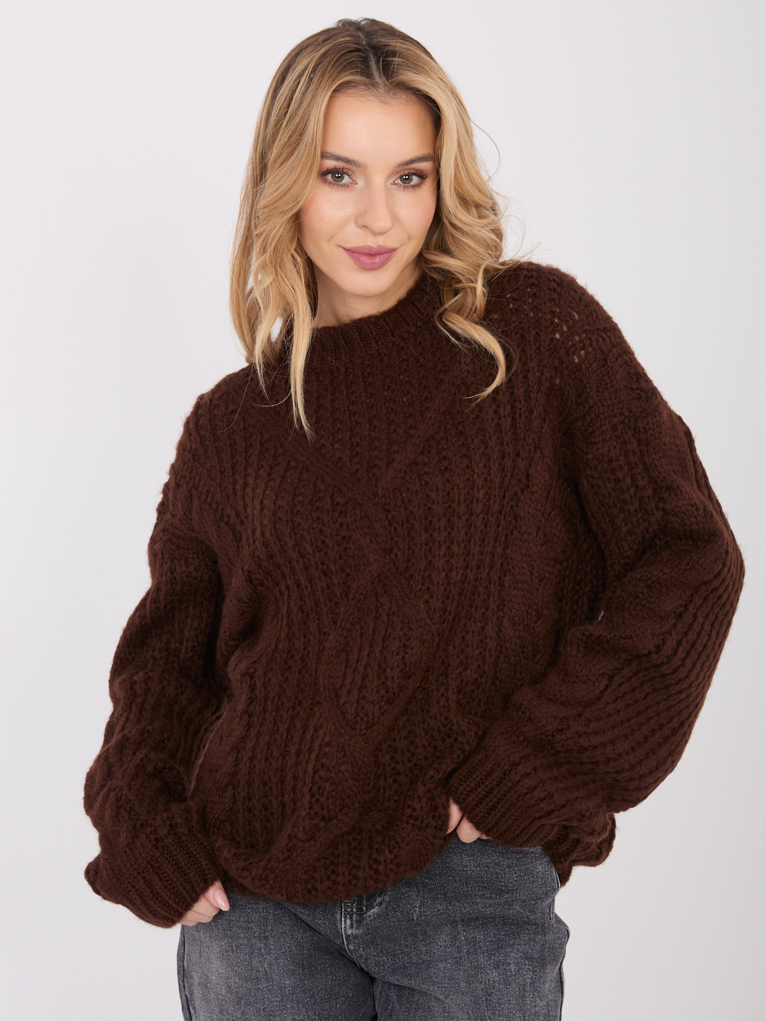Sweter ciemny brązowy