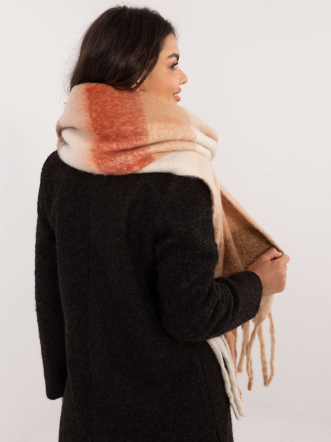 Hurt Camelowo-brązowy damski szal w kratę