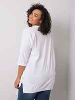 Biała bluzka z napisem Raissa