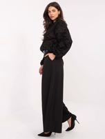 Black elegant pants with a belt.