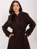 Čokoládový dvouřadový kabát s kapsami.