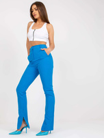 Biały prążkowany crop top basic z zamkiem RUE PARIS