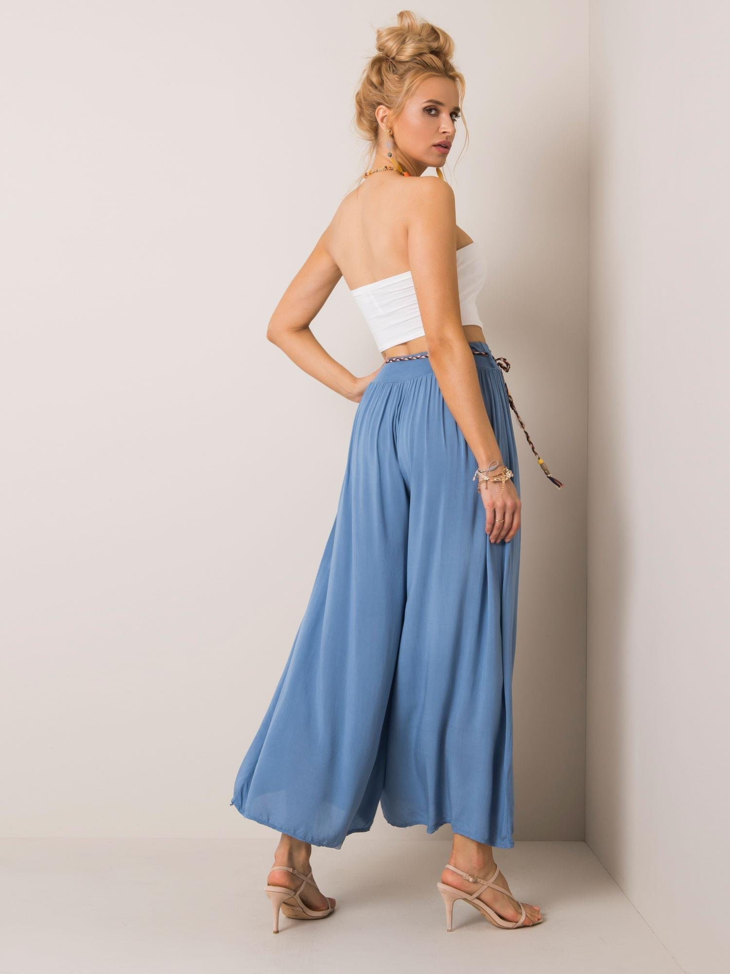 Blue wide Surie pants.