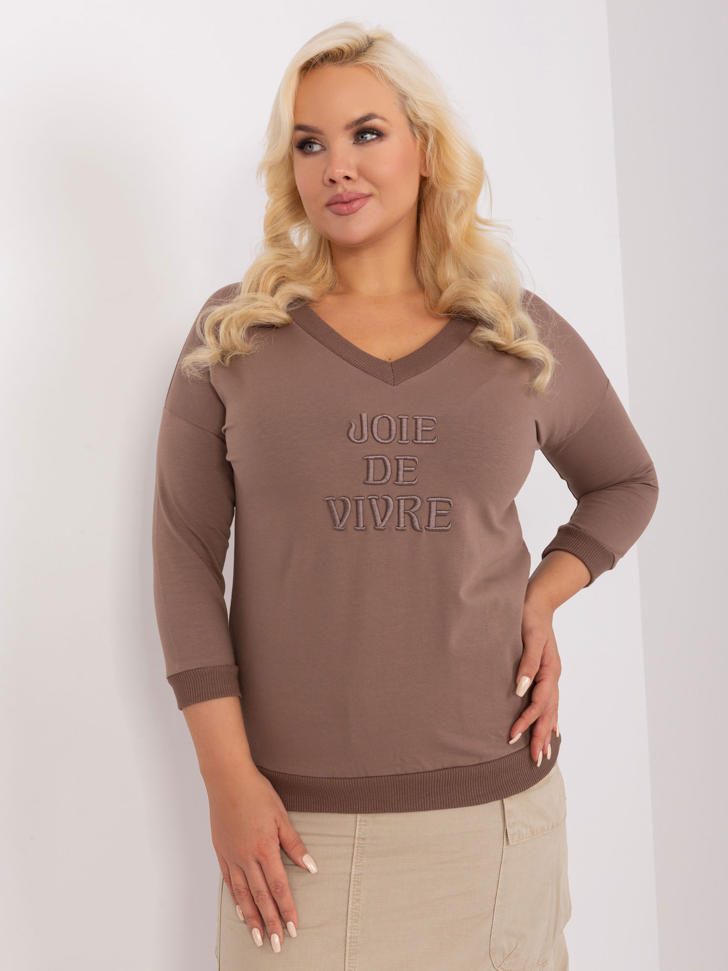 Brązowa bawełniana bluzka plus size ze ściągaczem