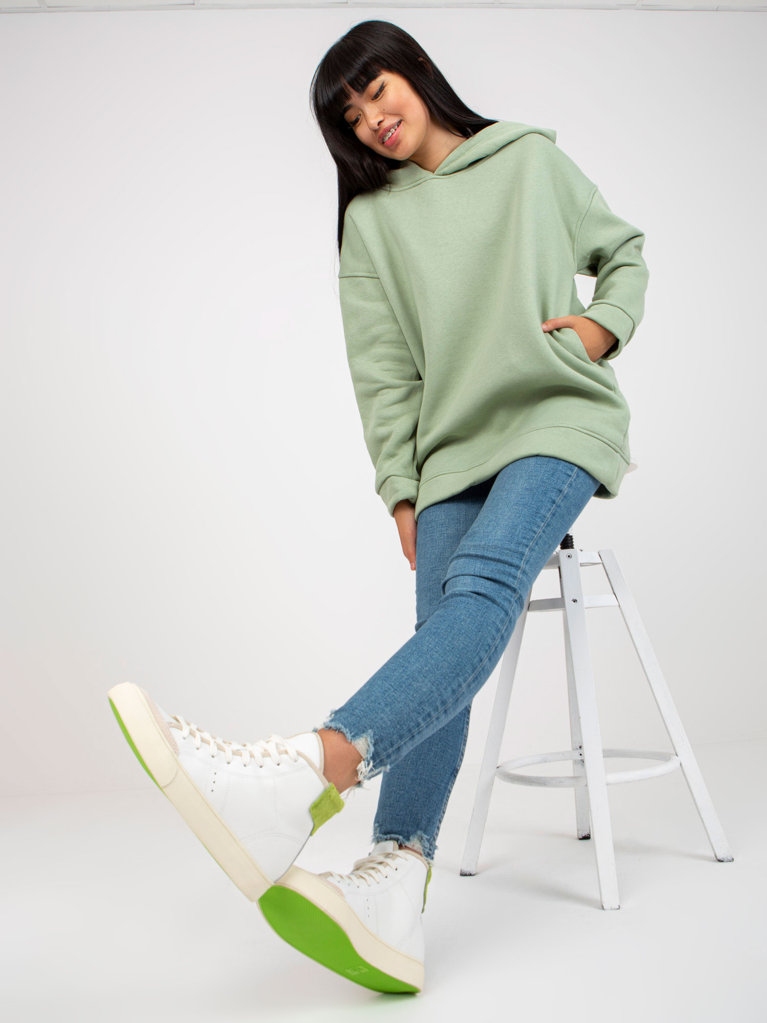 Hurtownia Pistacjowa dresowa bluza basic z kapturem 
