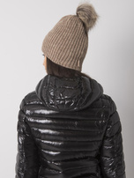 Ciemnobeżowa ocieplana czapka damska z pomponem