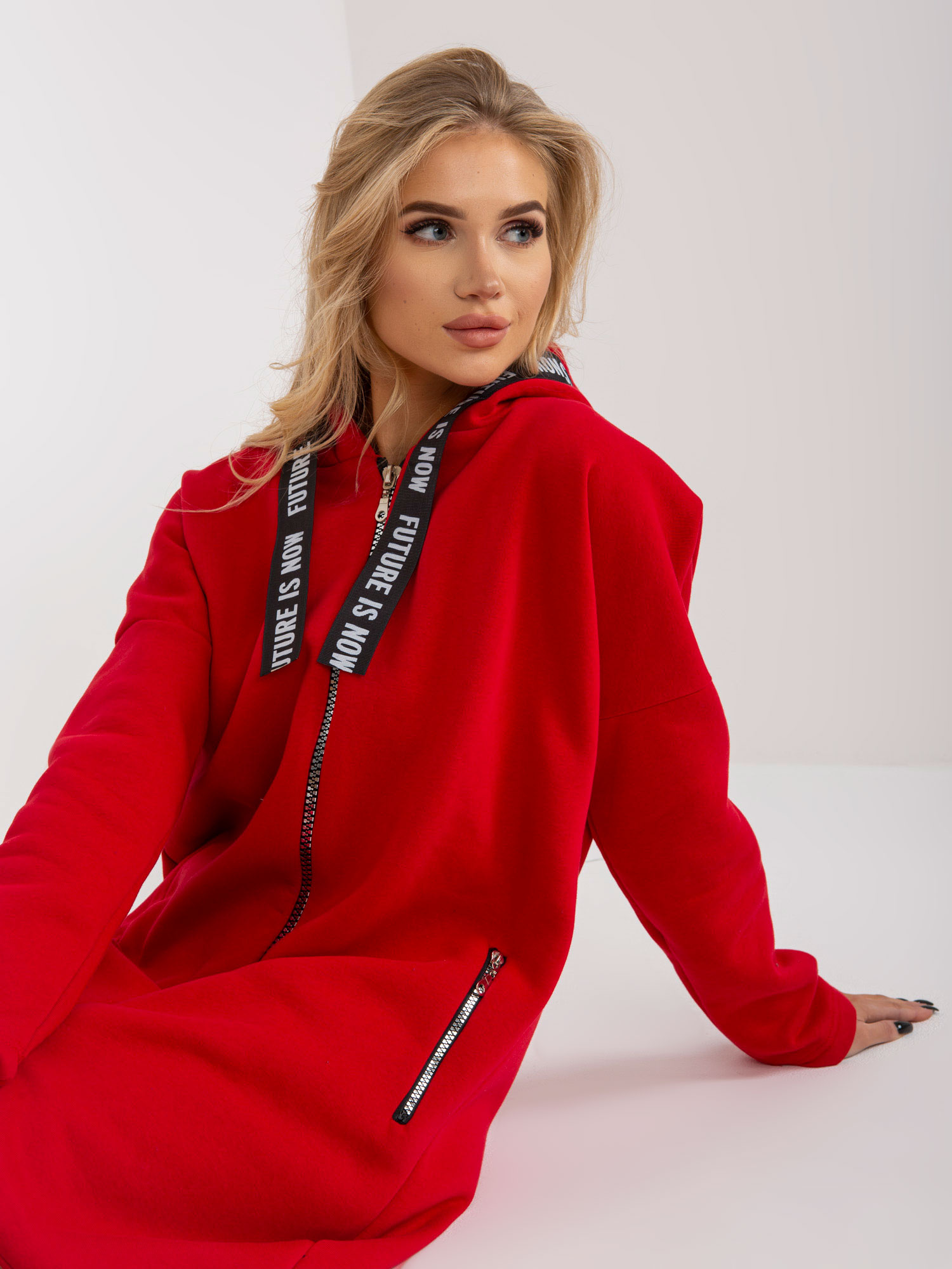 Czerwona długa dresowa bluza rozpinana oversize