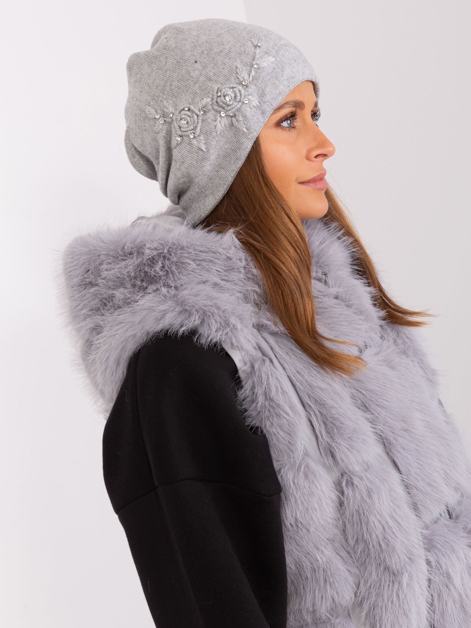 Szara dzianinowa czapka beanie z bawełną