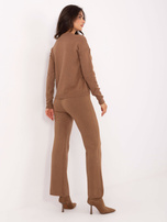 Camelowy casualowy komplet ze swetrem